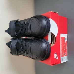 Nike Kids Black Sneakers